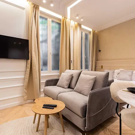 Modern Studio Near Place De La Nation * Paříž